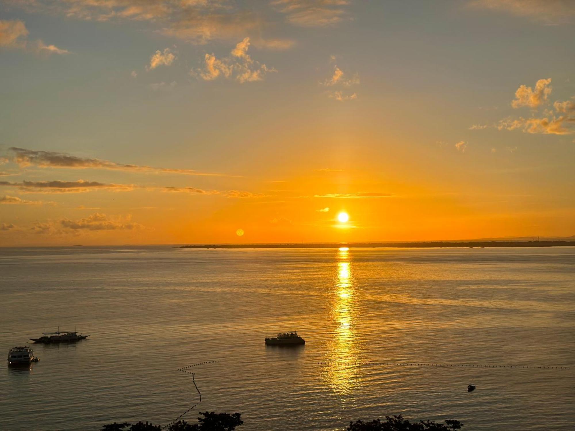 Oceanview Deluxe 1Br Suite La Mirada Lapu-Lapu City Buitenkant foto